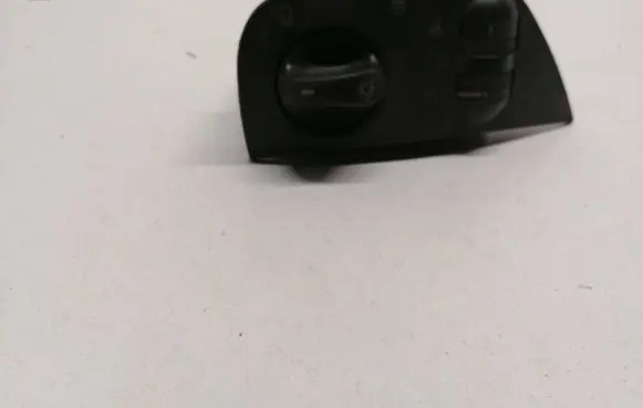 Volkswagen Polo Light switch 6N1941531M