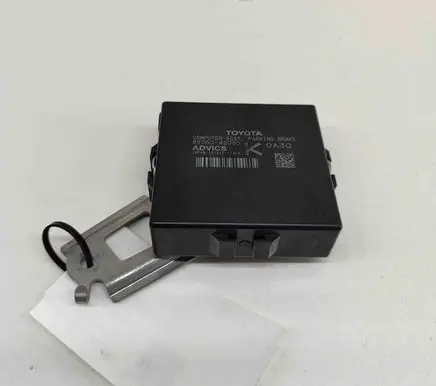 Toyota RAV 4 (XA50) Rear brake EMF control unit/module 15181111410 8905042030