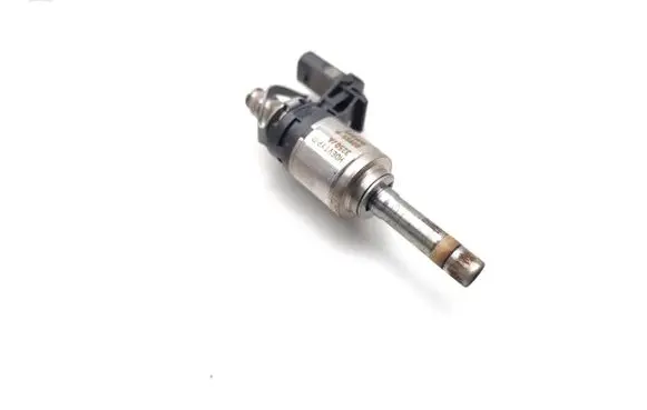 Skoda Superb B8 (3V) Fuel injector 04E906036AL