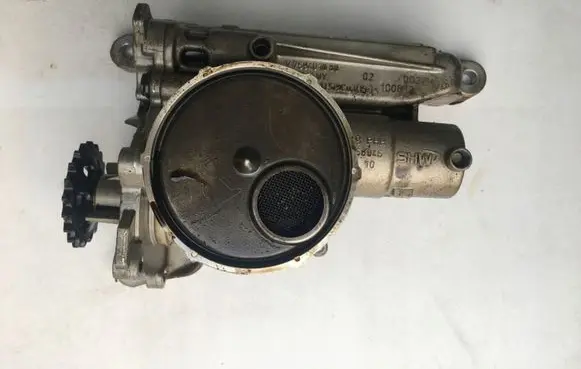 Mini One - Cooper Clubman R55 Oil pump V759401080