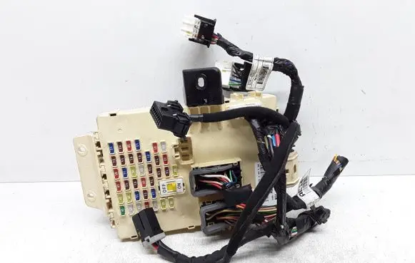 KIA Ceed Fuse module 91950A204013 91950A2040