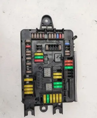 BMW 4 F36 Gran coupe Fuse module 9389070 10688710 10000019961