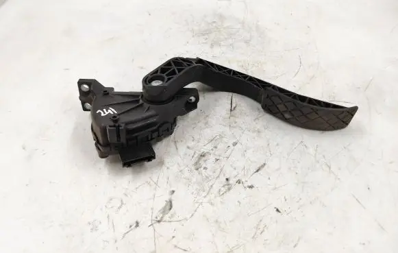 Audi A4 S4 B7 8E 8H Accelerator throttle pedal 8E1721523C 6PV00837505