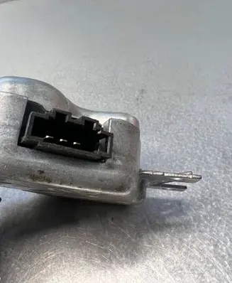 Audi A6 Allroad C6 Steering wheel lock 4F0910852B