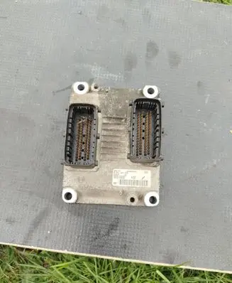 Alfa Romeo 147 Engine control unit/module ECU 0261208328 1039S02557 ME731HA030
