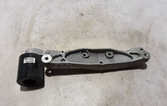 Volvo XC60 Rear differential/diff mount bracket 31492866