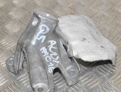 Audi Q5 SQ5 Engine mounting bracket 8K0199307BH