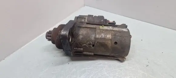 Volkswagen Touran I Starter motor 02Z911023H