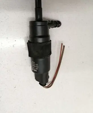 Audi A6 S6 C6 4F Headlight washer pump 3B7955681