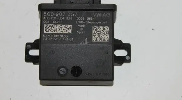 Audi A3 S3 8V Engine control unit/module 5Q0907357