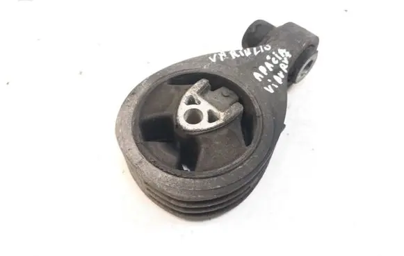 Nissan Qashqai Engine mount bracket
