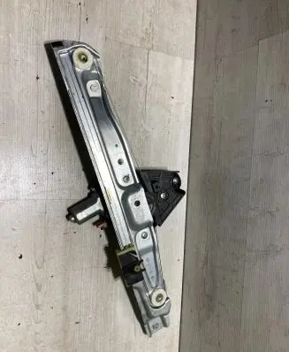 Dacia Sandero III Rear door window regulator with motor 827208705R