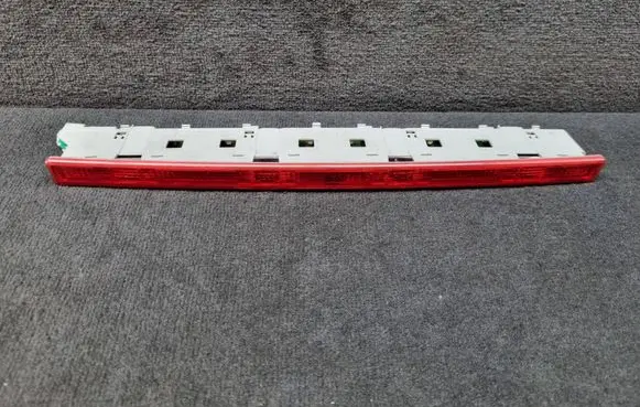 Audi A4 S4 B6 8E 8H Third/center stoplight 8E9945097