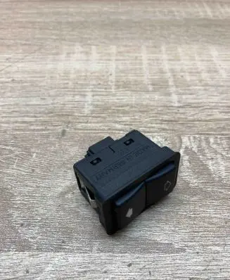 BMW 5 E39 Electric window control switch 8368974