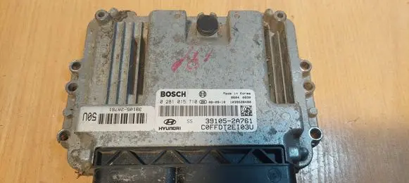 Hyundai i30 Engine control unit/module ECU 0281015710 39105-2A761