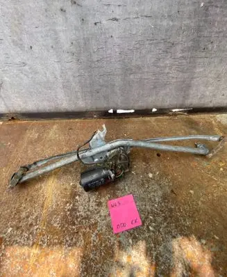 Volkswagen PASSAT B4 Front wiper linkage and motor 357955113C