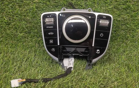 Mercedes-Benz GLC X253 C253 Head unit multimedia control A2059005915 A2059015409 A2059020104
