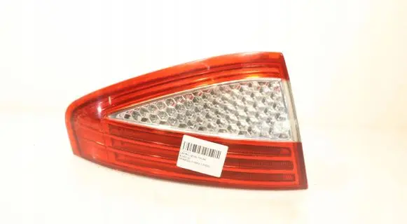 Ford Mondeo MK IV Rear/tail lights E411379