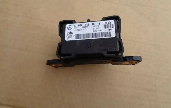 Mercedes-Benz ML W164 ESP acceleration yaw rate sensor A0045421818