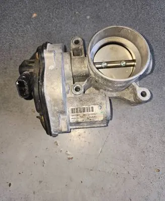 Ford Focus Throttle valve 4M5GFA BB235 1006921