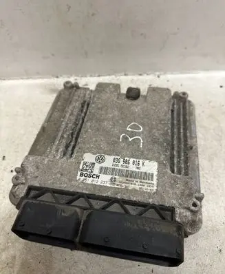 Skoda Octavia Mk2 (1Z) Engine control unit/module 03G906016K 1039S07818 0281012237