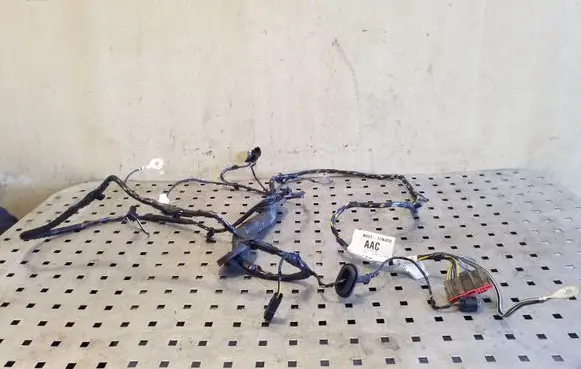Ford Focus Tailgate/trunk wiring harness BV6T17N400