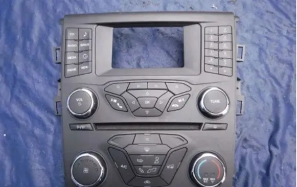 Ford Fusion II Climate control unit FS7T18E243ED