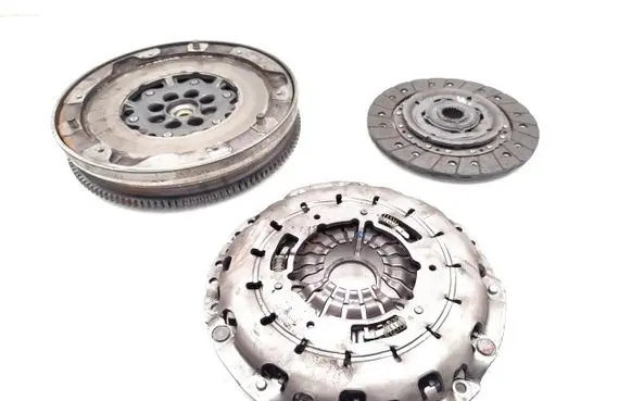 BMW 3 E90 E91 Clutch set kit 415055210