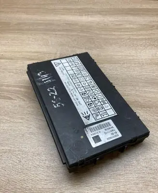 Renault Espace III Central body control module 6025316604