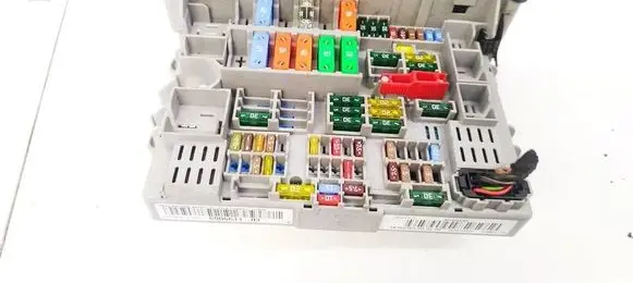 BMW 1 E81 E87 Fuse box set 690661103