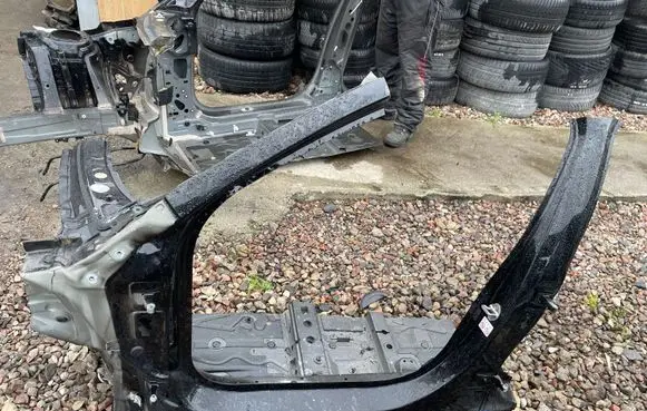 BMW 1 F40 Side car body part 