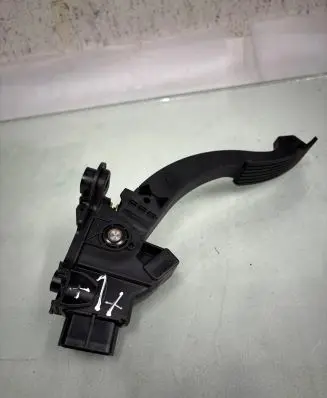 Mitsubishi Eclipse Cross Accelerator throttle pedal 1600a116