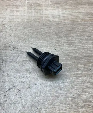 Volkswagen Jetta II Coolant level sensor 5B0919372