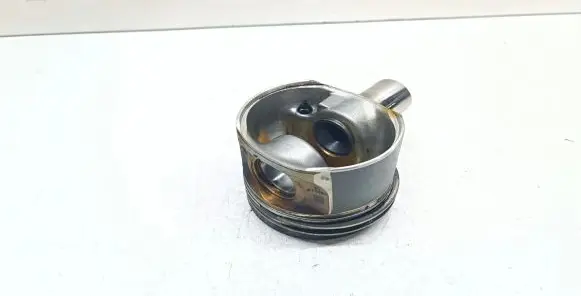 BMW 3 F30 F35 F31 Piston 84L117
