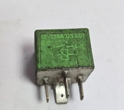 Volkswagen Touareg I Other relay 12V25A03601