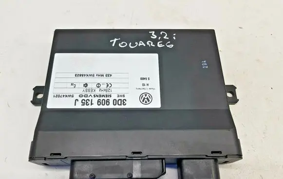 Volkswagen Touareg I Door central lock control unit/module 3D0909135J nr2250