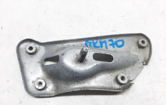 Skoda Octavia Mk2 (1Z) Fender mounting bracket 1Z0810679A