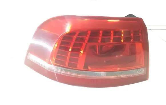 Volkswagen PASSAT B7 Rear/tail lights 3AF945207