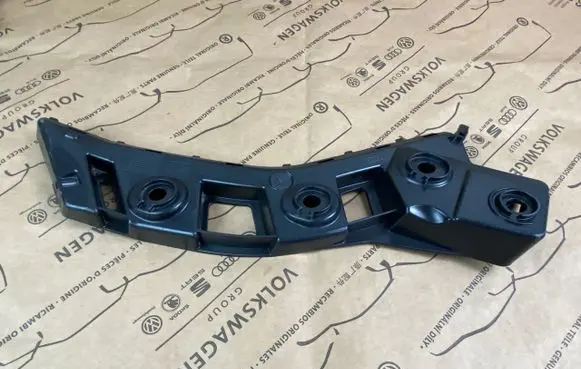 Volkswagen Touran I Rear bumper mounting bracket 5TA807394