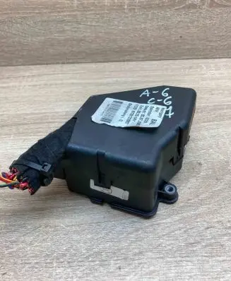 Audi A6 S6 C6 4F Fuse module 0728123002 4228 BAL