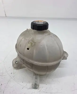 Coolant expansion tank/reservoir