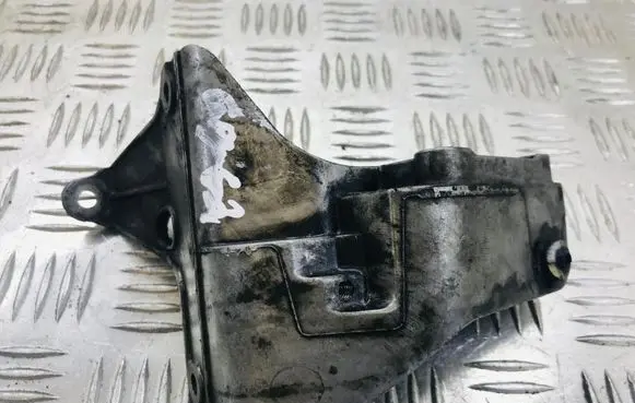 Mercedes-Benz C W203 Engine mounting bracket A6460941141