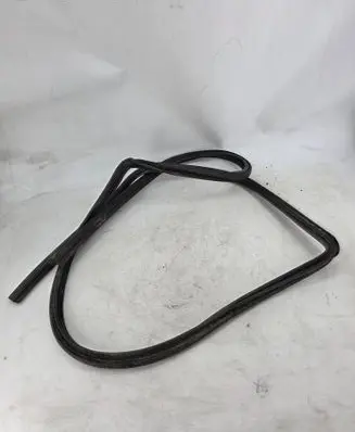 BMW 5 E34 Trunk rubber seal (body)