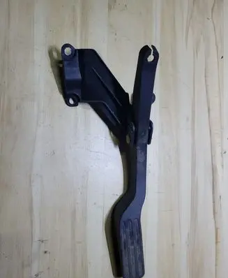 Ford Mondeo Mk III Accelerator throttle pedal 9P732CC
