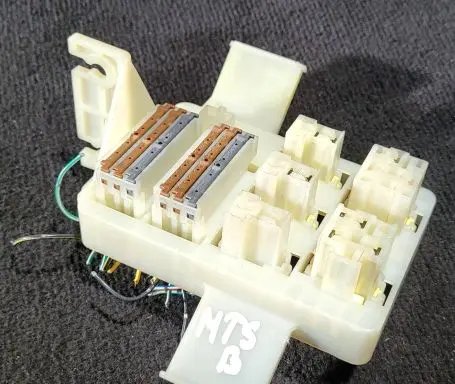 Mitsubishi Space Star Fuse module