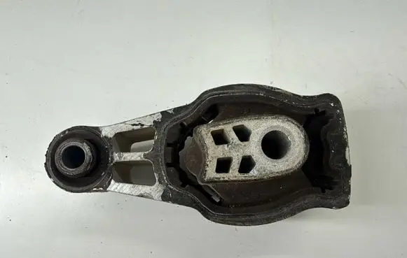 Ford Ecosport Engine mount bracket GN156P082DC GN1Z6068Q GN1Z6068G