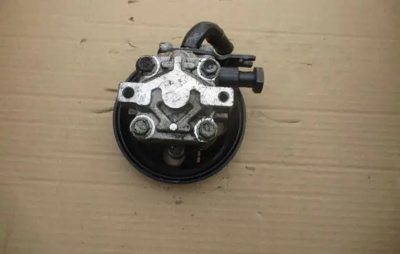 Hyundai Matrix Power steering pump Y8T7