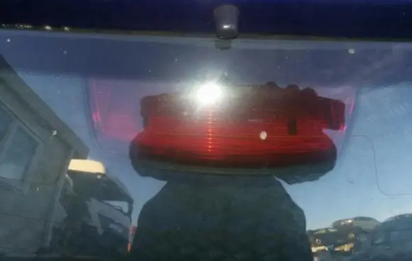 Nissan Micra Third/center stoplight
