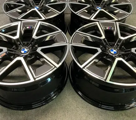 BMW i4 R18 alloy rim 8747286