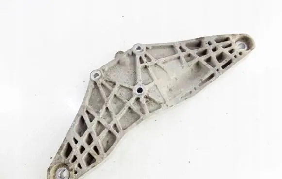 Audi A4 S4 B7 8E 8H Gearbox mounting bracket